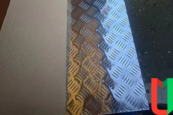 Рифлёный алюминиевый лист даймонд 1,2х400х1500 мм АМг2
